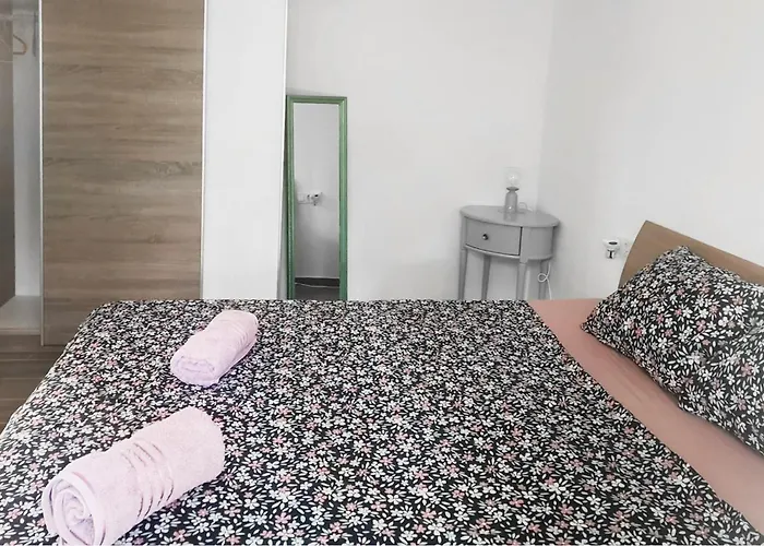 Appartement In With House Sea View Novalja