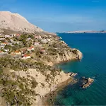 Apartman In With House Sea View Novalja