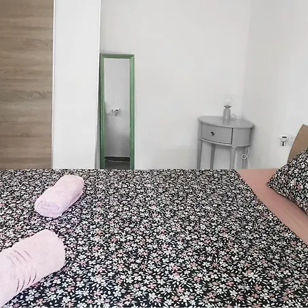 아파트 Stunning In With Wifi 노바야