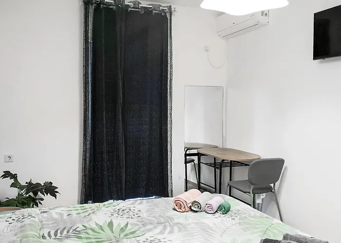 In With House Sea View Apartman *