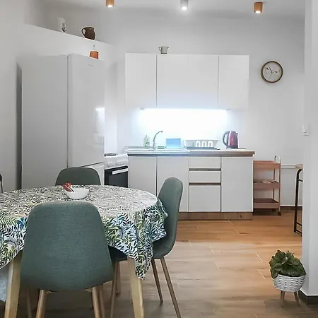 In With House Sea View Apartament