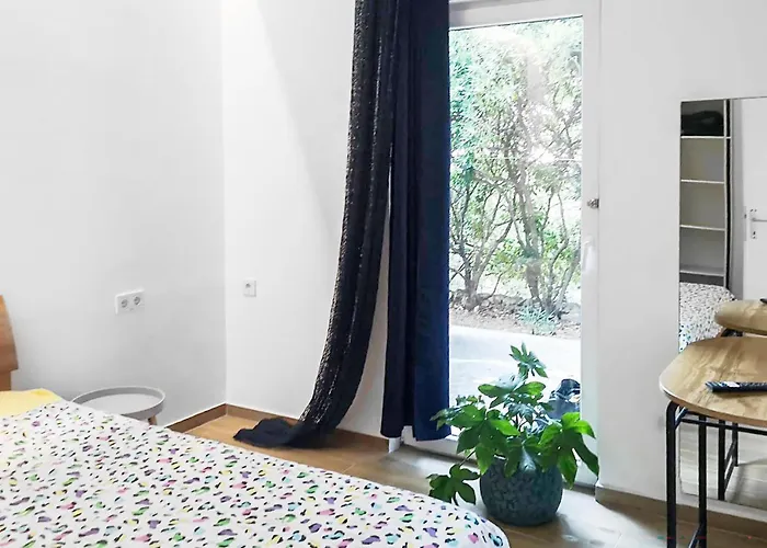 In With House Sea View *